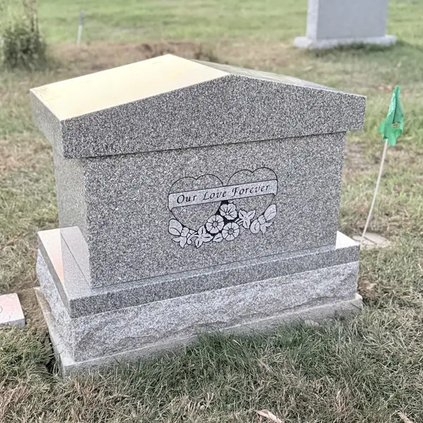 Cremation memorial by Champlain Monuments