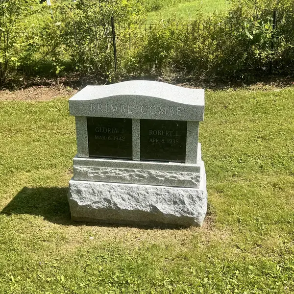 Cremation memorial by Champlain Monuments